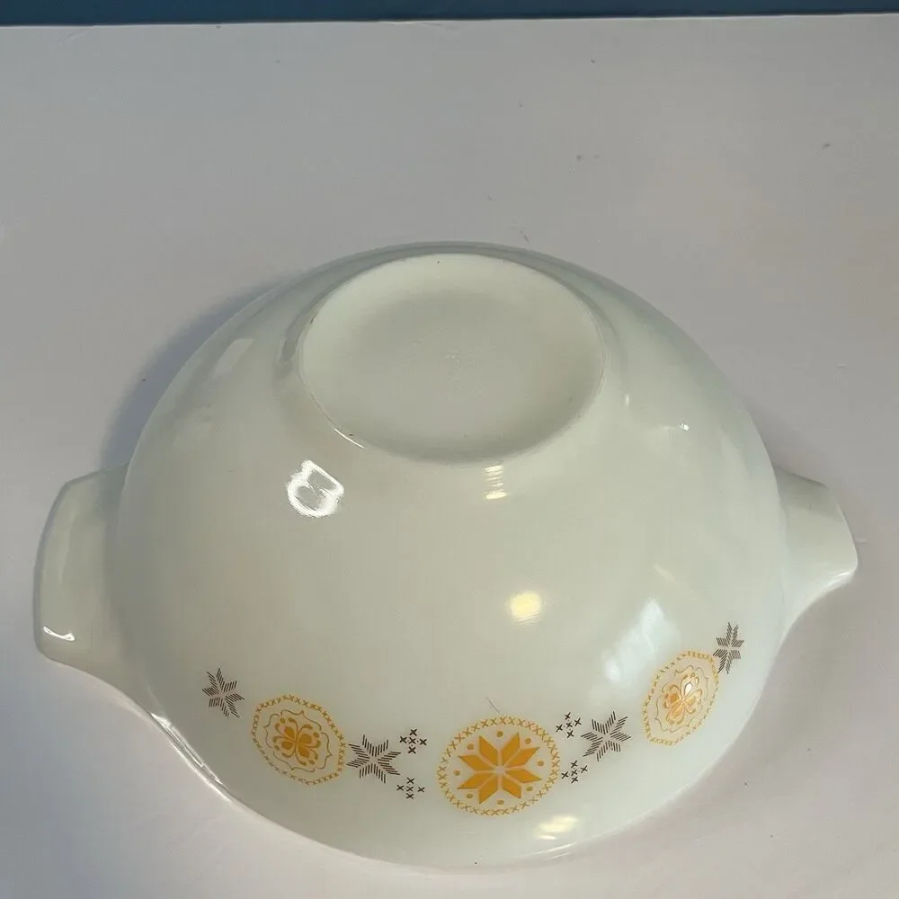 Vintage Pyrex Town & Country Cinderella Mixing Nesting Bowls #441 & 444 USA